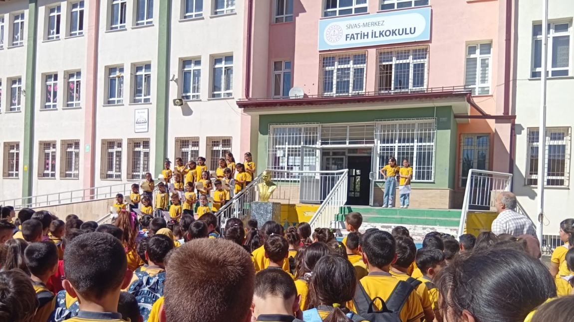 İlköğretim Haftası okulumuzda kutlandı.